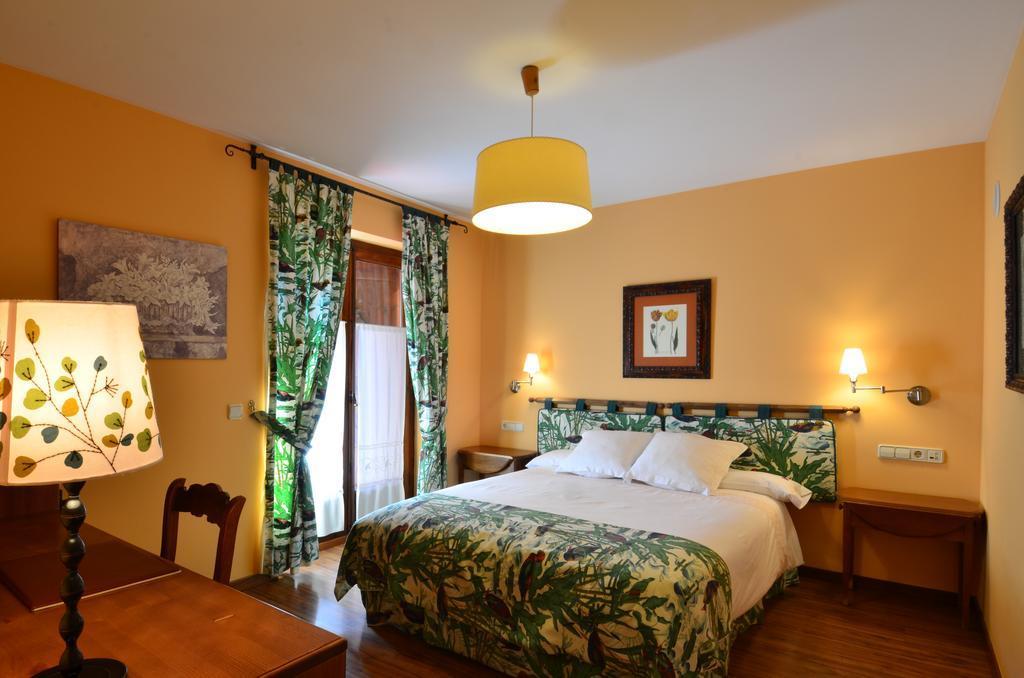 Hotel Snoe Colomers Salardú Eksteriør bilde